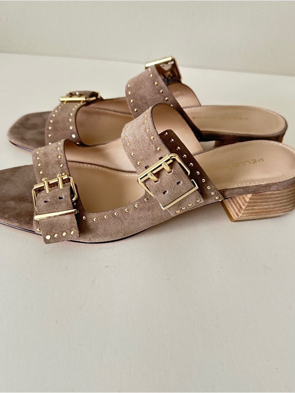 NEW Pelle Moda Tiala Suede Taupe Buckle Slide Sandals with Gold Accents, Sz 9M